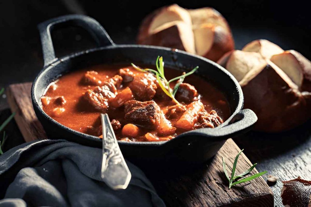 Deftige Gulaschsuppe selber machen - Omas Rezept 1 Gulaschsuppe